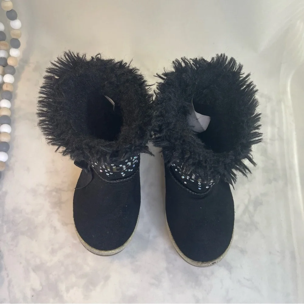 Juicy Couture Toddler Black and Gold Mid-Calf Boots with Faux Fur Trim Size 9